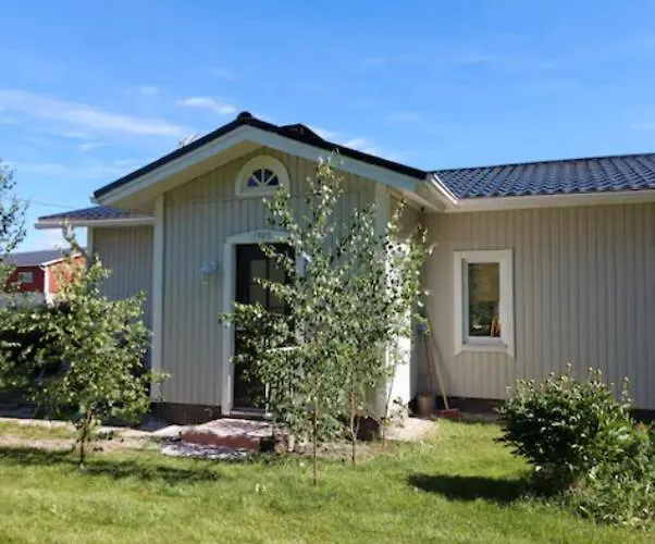 Pajala, Talo Aavan Reunalla Apartament *